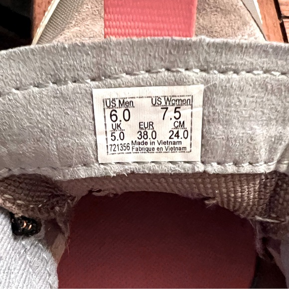 Vans Ultra Cush Kicks - Mens 6, Womens 7.5 - Picture 7 of 8